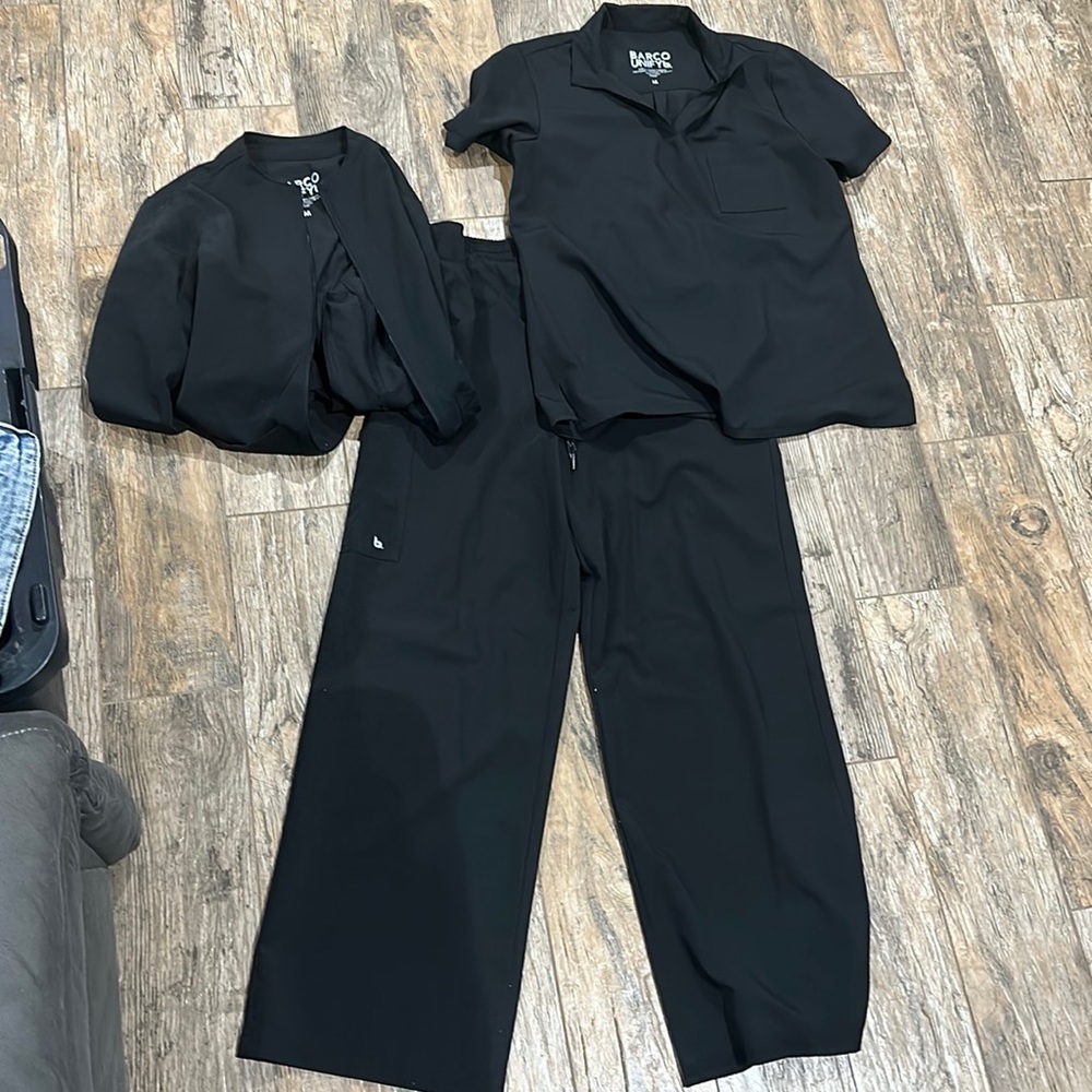 Women’s scrub set